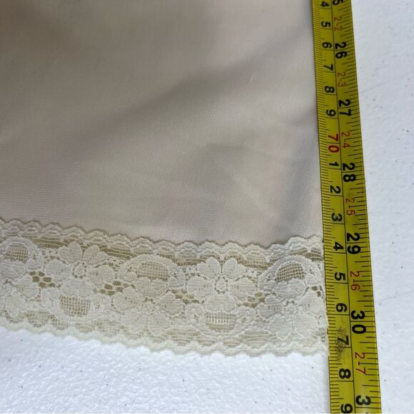 Vintage 70s 80s Vanity Fair Full Slip Lace Trim Cream Beige Women 40-42 Made USA - Picture 10 of 12